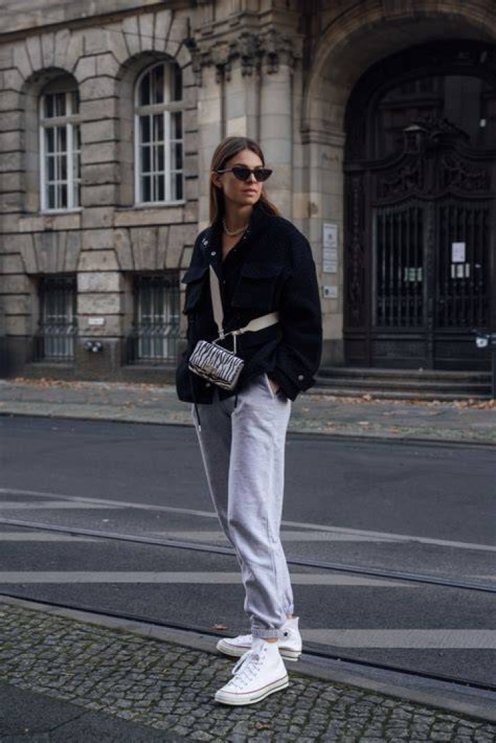 Are sweatpants in Style 2021?