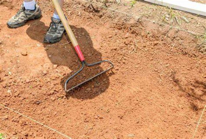 Can you lay concrete on soil?