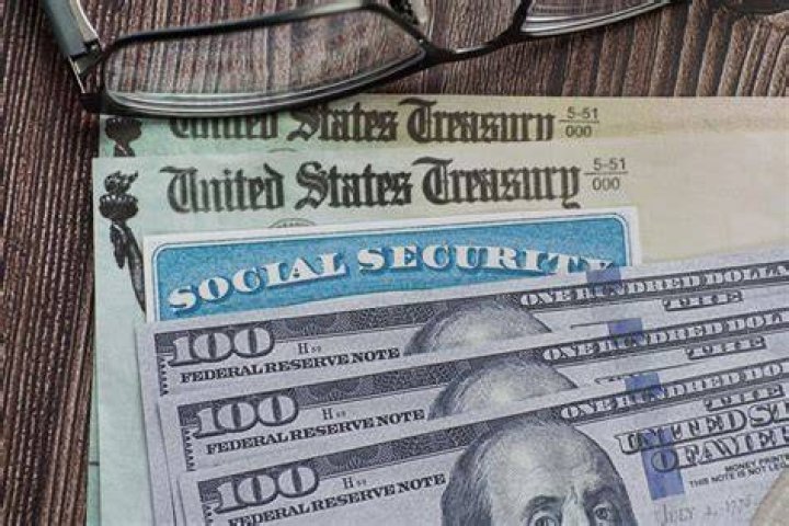 Does Uber pay into Social Security?