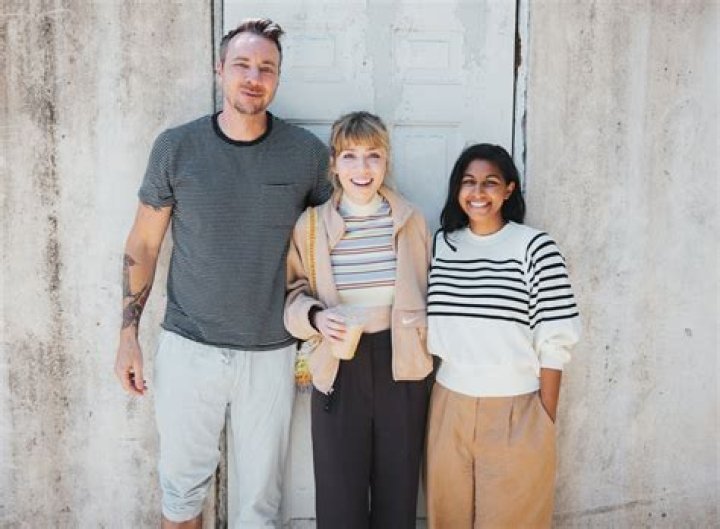 Exclusive Scoop: Jennette McCurdy And Joe Spotted In Hawaii - TMZ's Insider Scoop