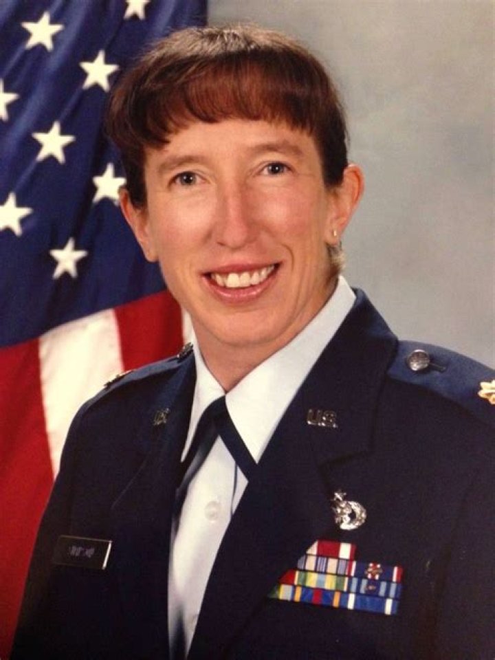 Exploring The World Of Dan And Kris Kenda