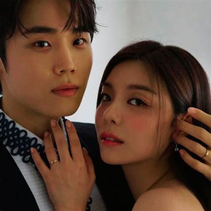 Is Cha Eun Woo Currently Dating? | Cha Eun Woo Relationship Status Unveiled