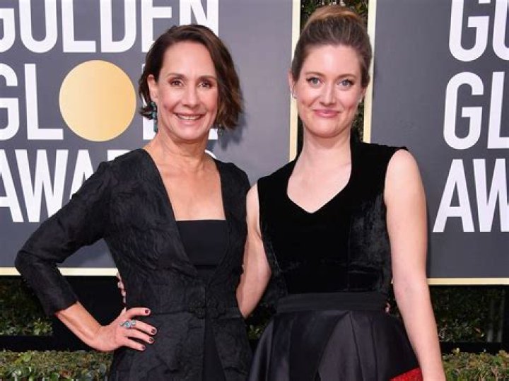 Ultimate Guide To Zoe Perry And Laurie Metcalf: A Mother-Daughter Duo