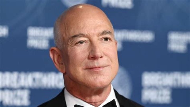 What land does Jeff Bezos own?